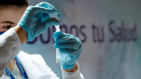 Expertos indican que las vacunas son efectivas contra la variante Delta, más contagiosa pero no más peligrosa Expertos indican que las vacunas son efectivas contra la variante Delta, más contagiosa pero no más peligrosa