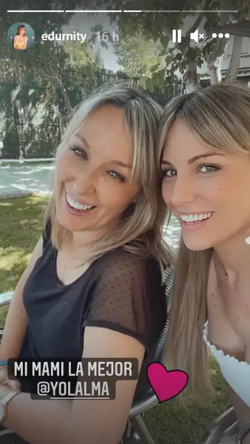 Edurne con su madre Edurne con su madre
