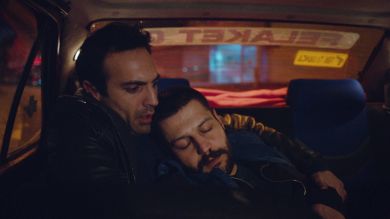 La vida de Cemal se desvanece en los brazos de Demir