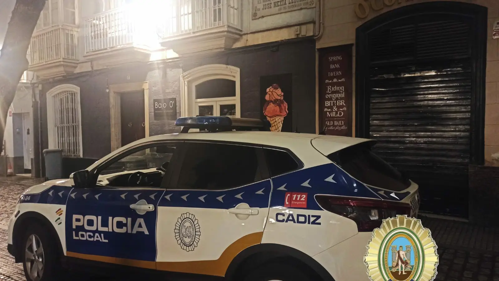 Un hombre se queda encerrado en un bar en C&aacute;diz por quedarse dormido 