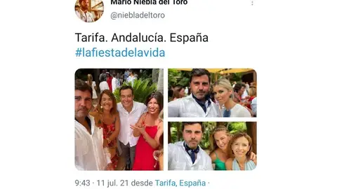 Una foto de Juanma Moreno sin mascarilla y sin distancia de seguridad en una boda desata la polémica Una foto de Juanma Moreno sin mascarilla y sin distancia de seguridad en una boda desata la polémica