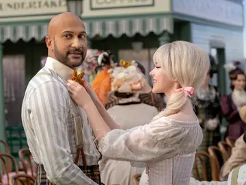 Keegan-Michael Key y Dove Cameron en 'Schmigadoon!' Keegan-Michael Key y Dove Cameron en 'Schmigadoon!'