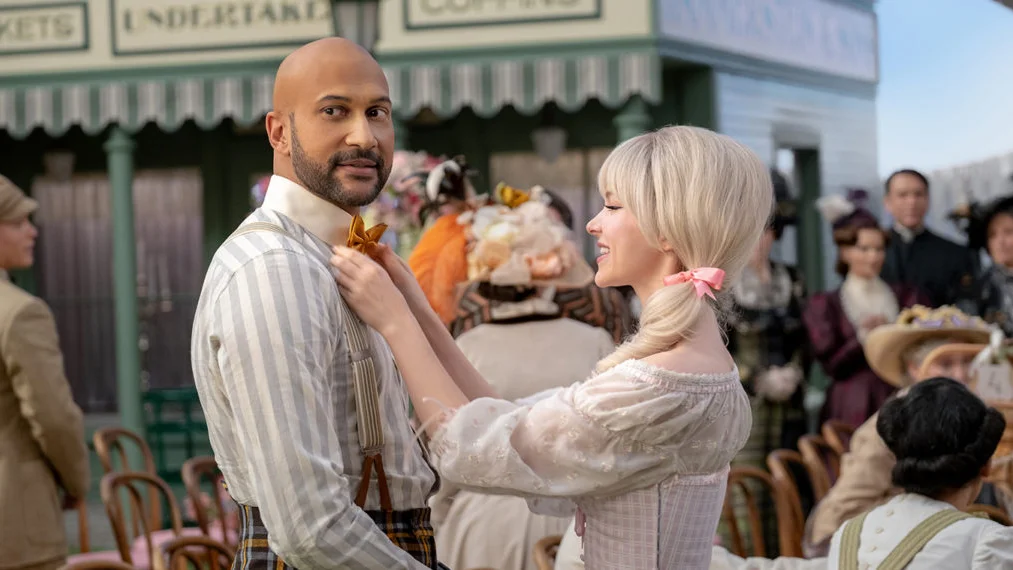 Keegan-Michael Key y Dove Cameron en 'Schmigadoon!' Keegan-Michael Key y Dove Cameron en 'Schmigadoon!'
