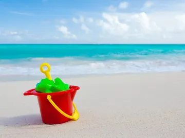 Cubos, palas y más juguetes de playa para que los niños disfruten este verano Cubos, palas y más juguetes de playa para que los niños disfruten este verano
