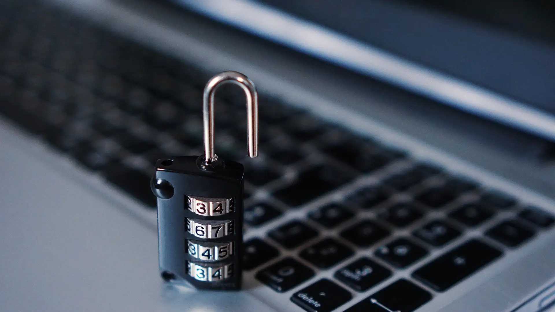 Cataluña admite una brecha en la web de vacunación que pone a la vista datos personales de los ciudadanos Cataluña admite una brecha en la web de vacunación que pone a la vista datos personales de los ciudadanos