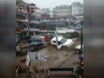 Las inundaciones provocan grandes daños en la India Las inundaciones provocan grandes daños en la India