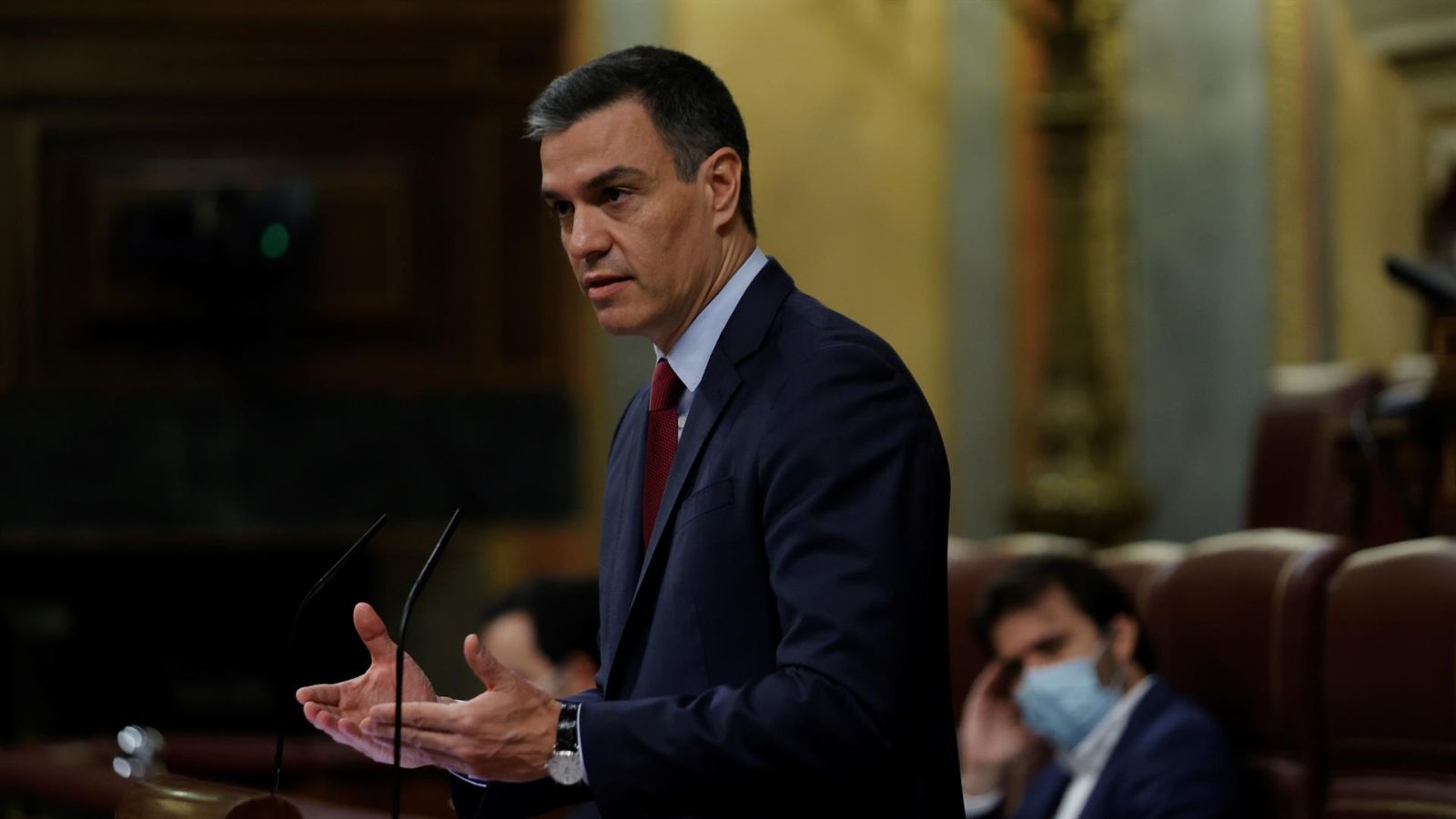 Pedro Sánchez enmienda a su portavoz: 