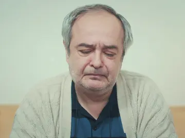 Enver descubre la verdad sobre la enfermedad mental de Sirin: “Lo mejor es ingresarla” Enver descubre la verdad sobre la enfermedad mental de Sirin: “Lo mejor es ingresarla”