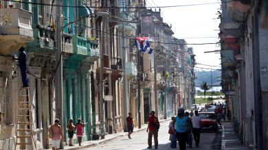 Bruselas condena la detención de opositores y periodistas en Cuba