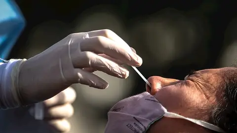 El Gobierno aprobará el martes la venta de test Covid sin receta El Gobierno aprobará el martes la venta de test Covid sin receta