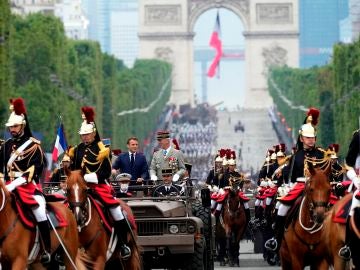Desfile militar por el 14 de julio en Francia