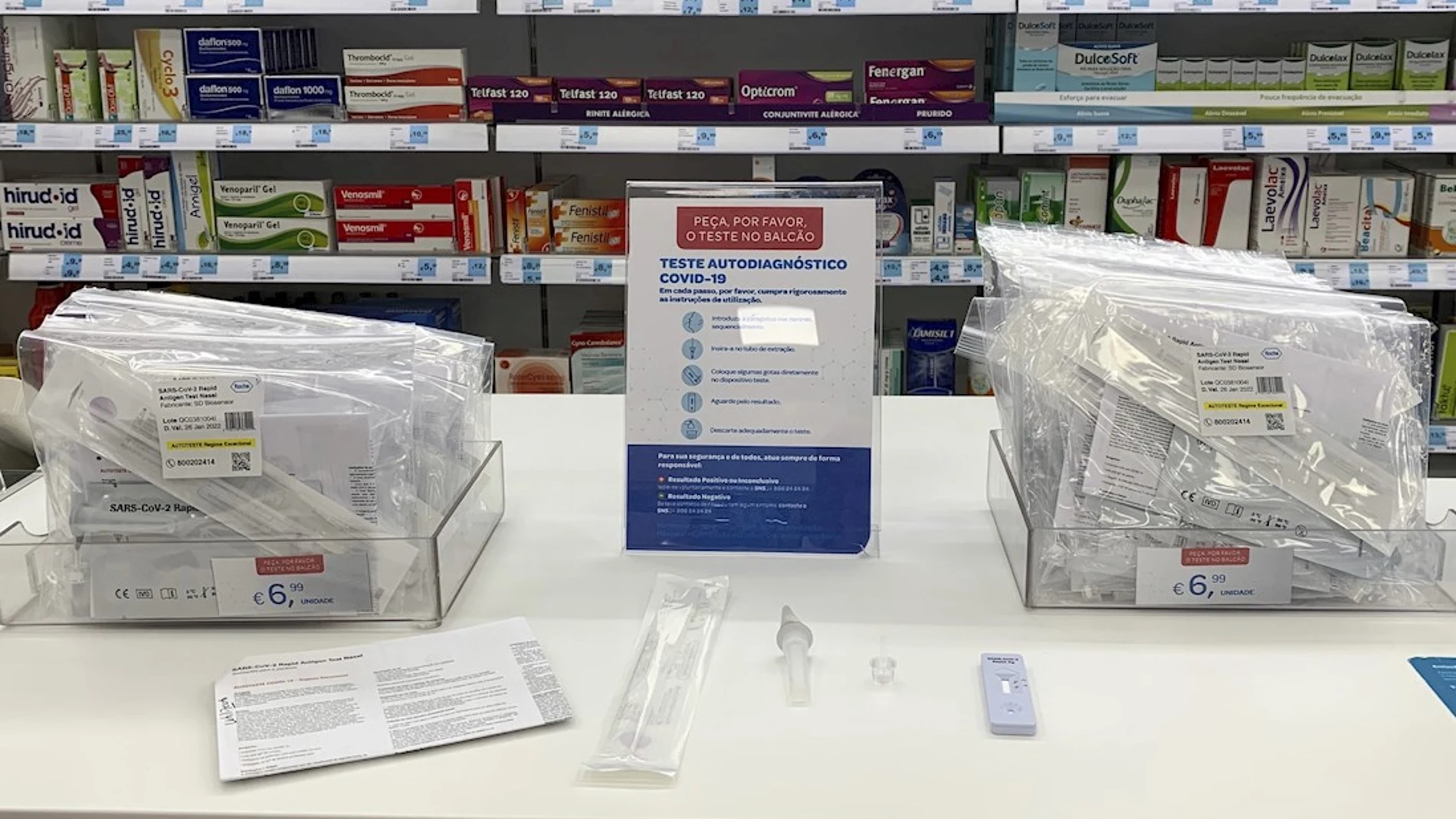 Todo lo que necesitas saber sobre los test de autodiagnóstico de la COVID-19 que se venden en farmacias sin prescripción médica