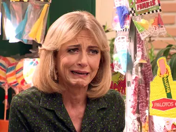 El trágico pasado de Ángela siembra la duda en Manolita El trágico pasado de Ángela siembra la duda en Manolita