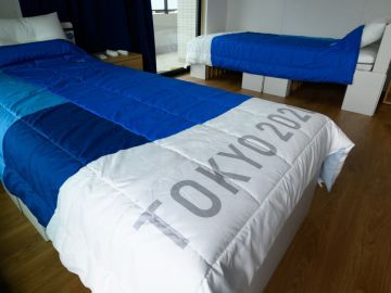 Los organizadores de los JJOO de Tokio dise&ntilde;an unas camas para que los deportistas no puedan tener relaciones en la Villa Ol&iacute;mpica