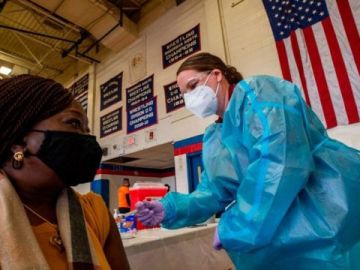 Nueva York pagará 100 dólares a quienes se vacunen contra el coronavirus