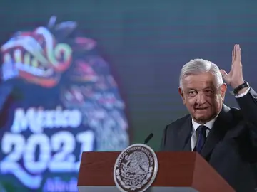 El presidente de México, Andrés Manuel López Obrador, habla durante su conferencia de prensa matutina en el Palacio Nacional de la Ciudad de México