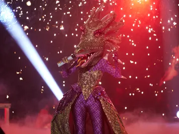 La Dragona desata la locura con el tema ‘Tu foto del DNI’ en ‘Mask Singer’ La Dragona desata la locura con el tema ‘Tu foto del DNI’ en ‘Mask Singer’