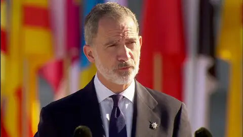 Felipe VI, en el homenaje en recuerdo a las víctimas del coronavirus: "Es tarea de todos seguir protegiéndonos" Felipe VI, en el homenaje en recuerdo a las víctimas del coronavirus: "Es tarea de todos seguir protegiéndonos"