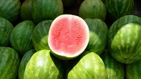 Por qué no deberías comprar sandía y melón ya cortados Por qué no deberías comprar sandía y melón ya cortados