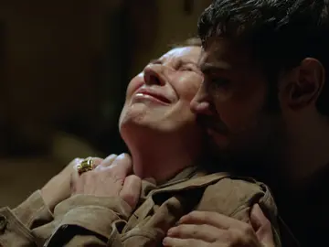 Hünkar, sorprendida por Yilmaz: “O me dice dónde está Züleyha o le juro que le corto la garganta” Hünkar, sorprendida por Yilmaz: “O me dice dónde está Züleyha o le juro que le corto la garganta”