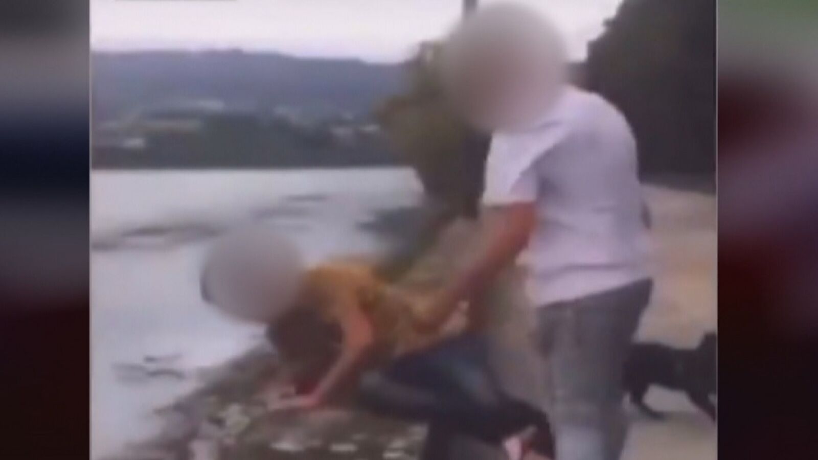 Un joven agrede y humilla a un niño autista en Pontedeume, en Galicia