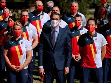 Pedro Sánchez despide a los Olímpicos antes de partir a Tokio