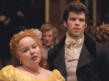 Nicola Coughlan y Luke Newton en 'Los Bridgerton' Nicola Coughlan y Luke Newton en 'Los Bridgerton'