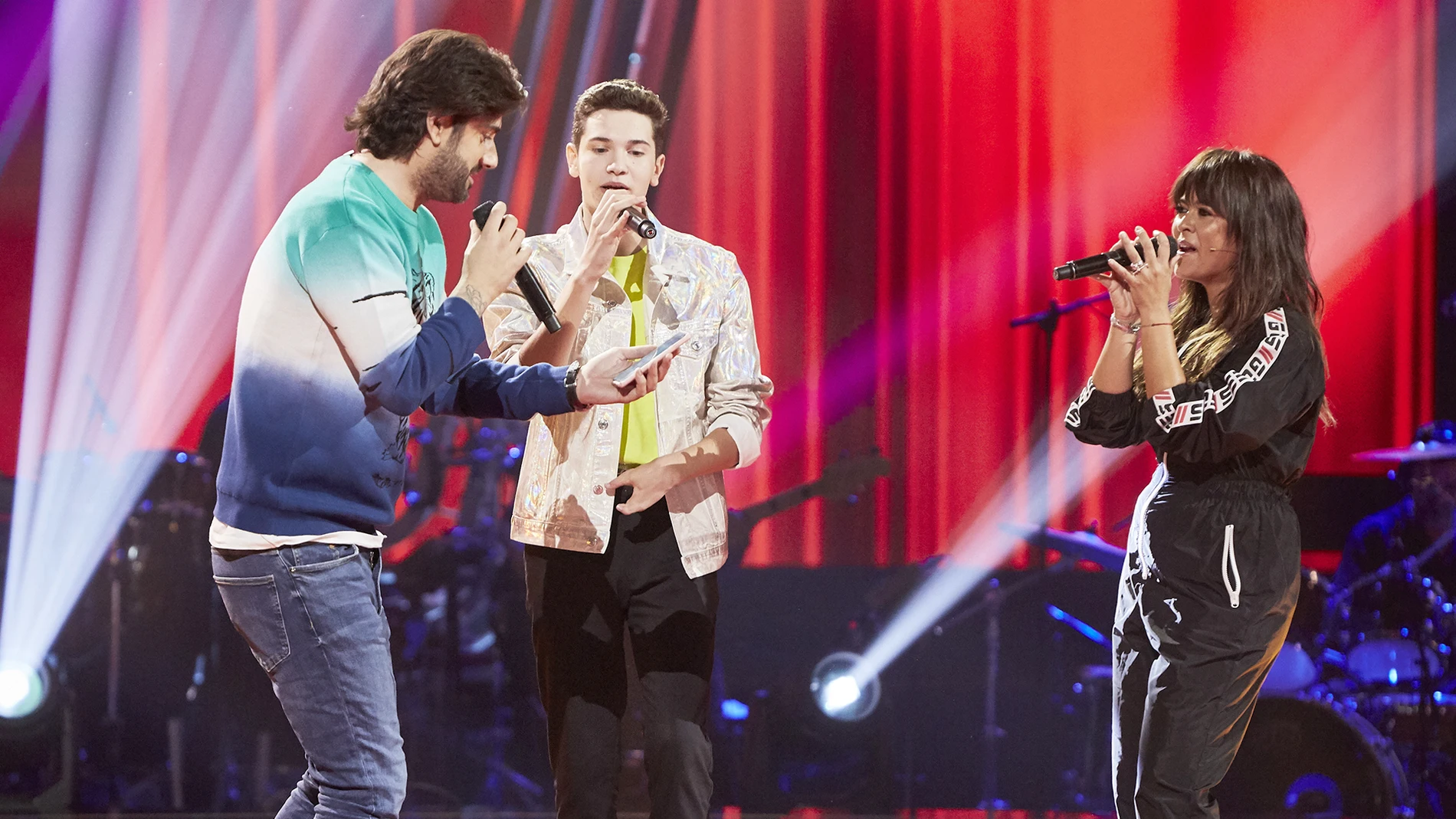 Melendi, Vanesa Martín y Javier Crespo, un momento inédito cantando 'Caída libre' en la Semifinal de 'La Voz Kids'