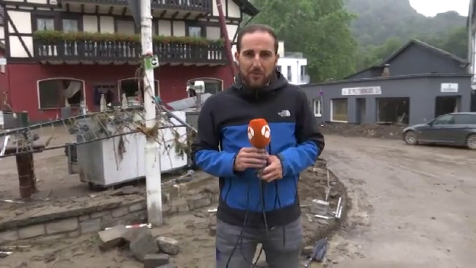 Las inundaciones en Alemania dejan a miles de personas incomunicadas y sin luz ni agua