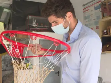 Del mar a la cancha de basket: una segunda vida para las redes de pesca Del mar a la cancha de basket: una segunda vida para las redes de pesca
