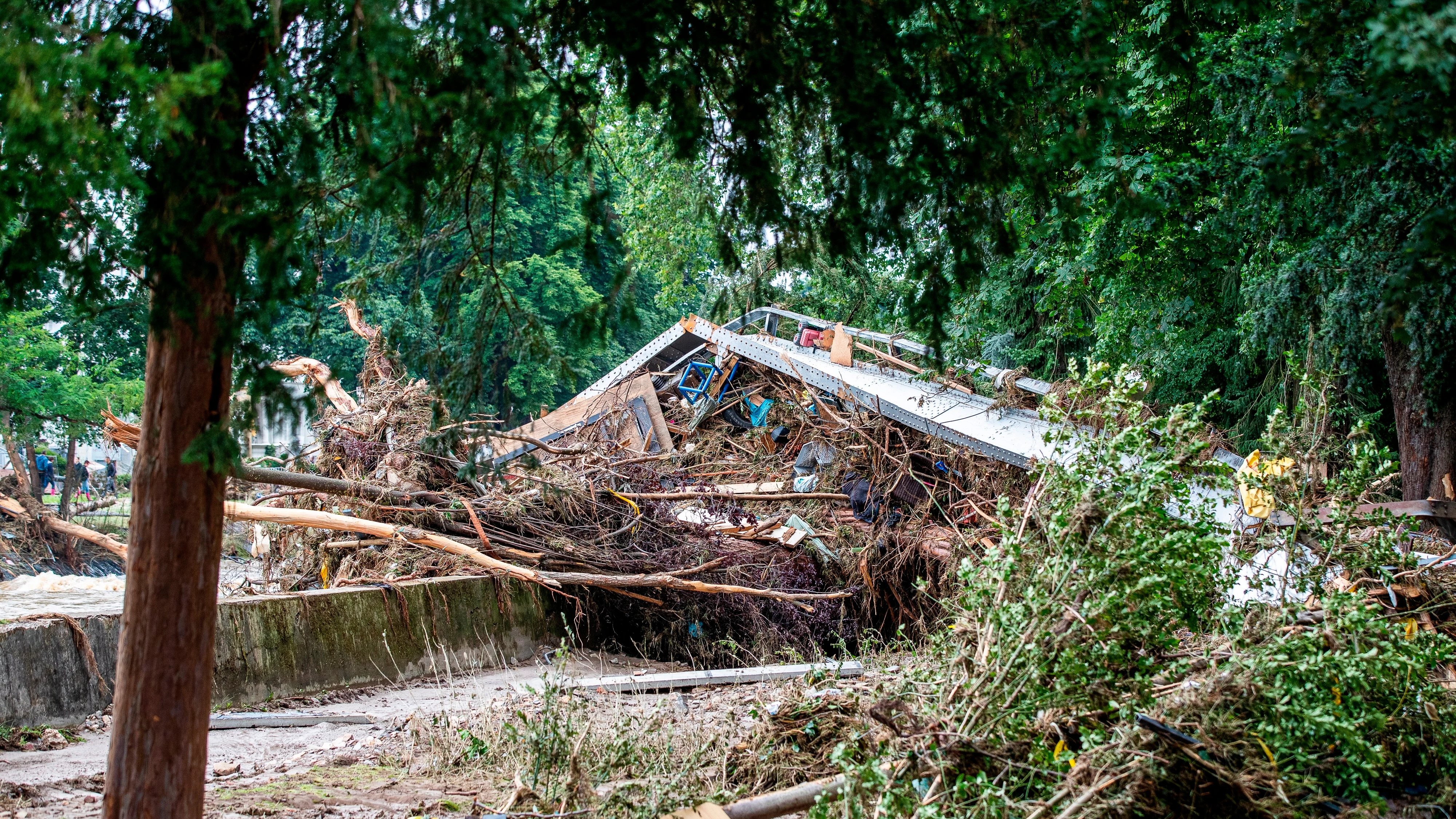 Un puente destruido por las inundaciones en la localidad alemana de Bad Neuenahr Un puente destruido por las inundaciones en la localidad alemana de Bad Neuenahr