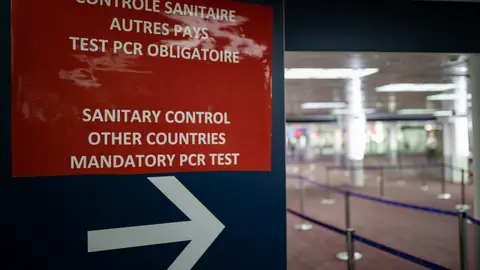 Francia exigirá un test PCR o de antígenos con un máximo de 24 horas a los españoles no vacunados Francia exigirá un test PCR o de antígenos con un máximo de 24 horas a los españoles no vacunados