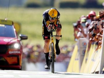 Van Aert gana la última contrarreloj y Pogacar es virtual campeón del Tour de Francia