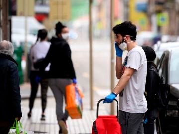Las autoridades sanitarias de Estados Unidos recomiendan a los vacunados el uso de la mascarilla