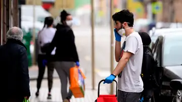 Las autoridades sanitarias de Estados Unidos recomiendan a los vacunados el uso de la mascarilla Las autoridades sanitarias de Estados Unidos recomiendan a los vacunados el uso de la mascarilla
