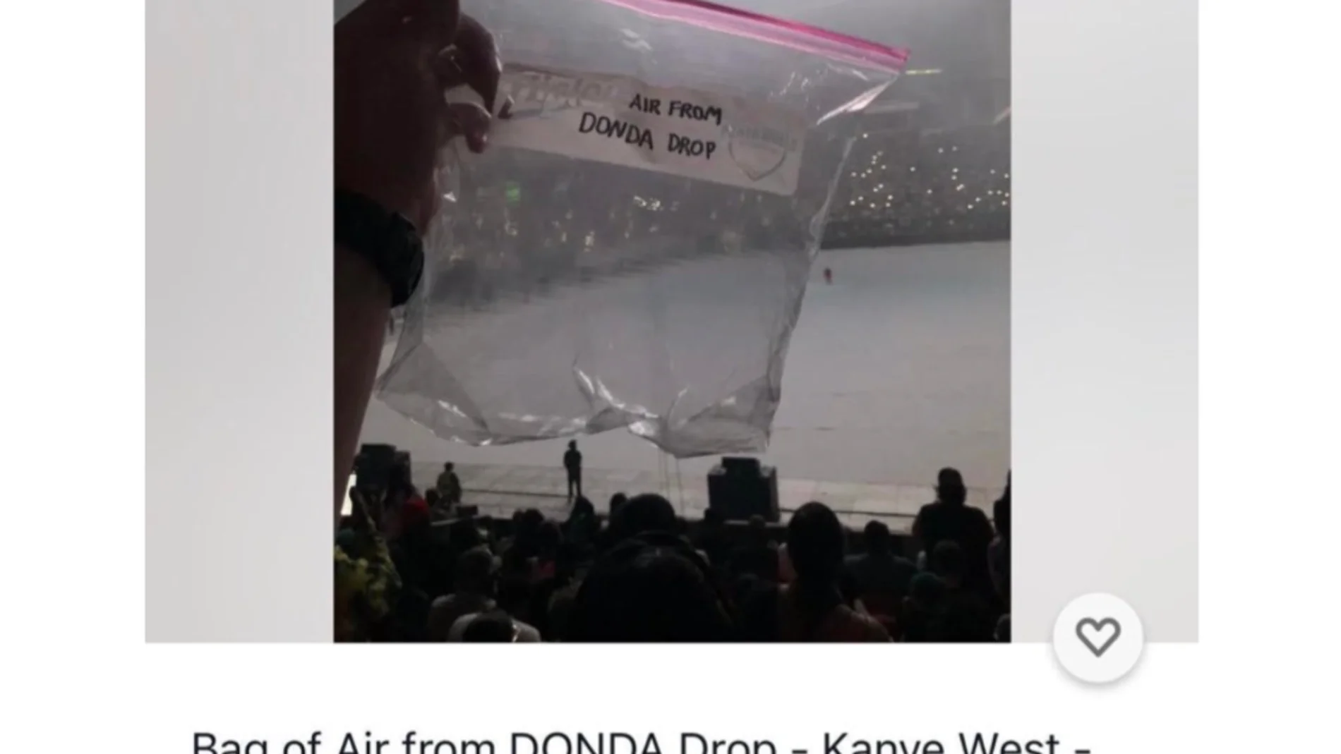 Subastan una bolsa de plástico con aire del concierto de Kanye West