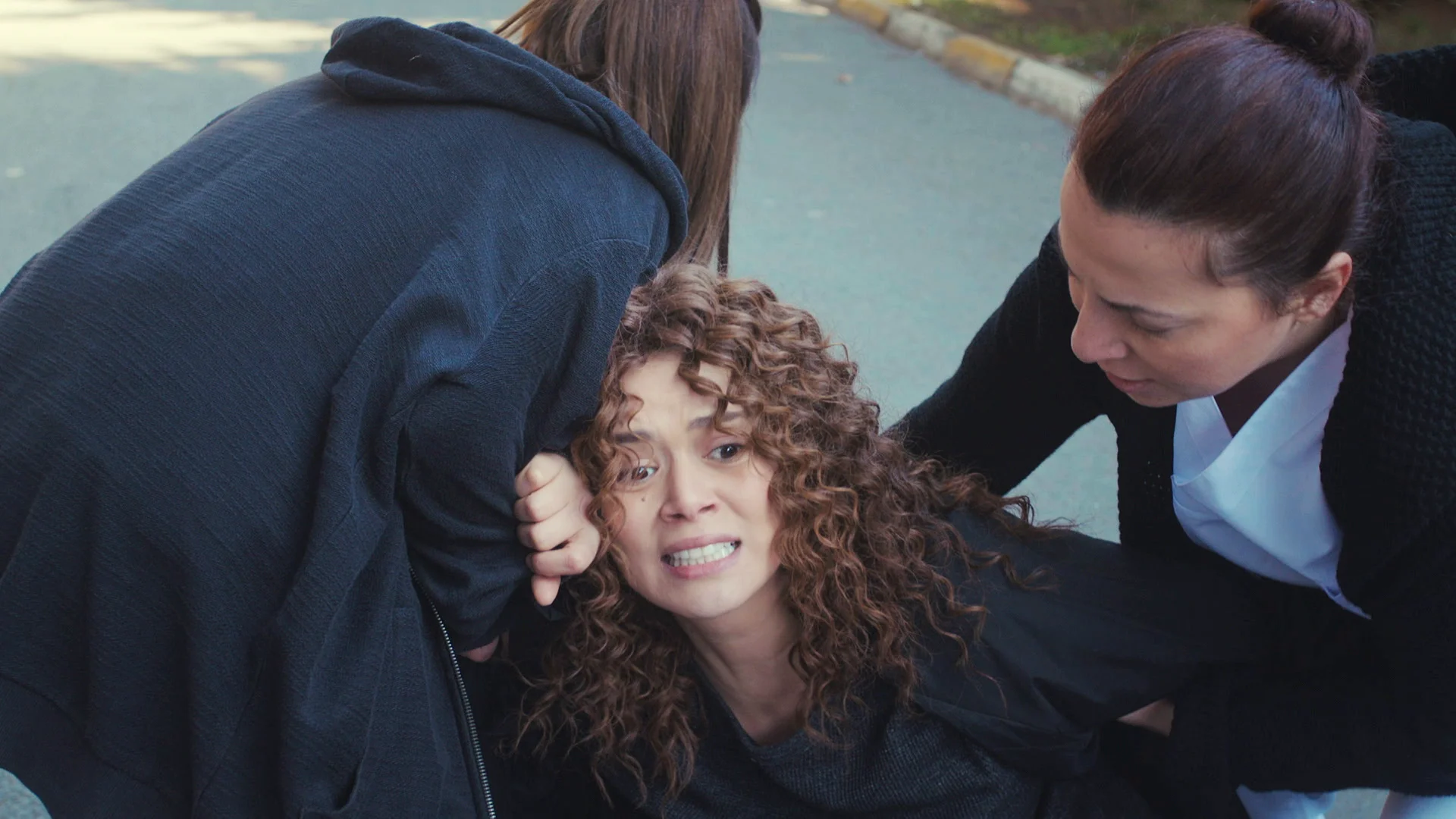 Avance de ‘Mujer’: El final de Sirin, incapaz de curar su odio a Bahar Avance de ‘Mujer’: El final de Sirin, incapaz de curar su odio a Bahar