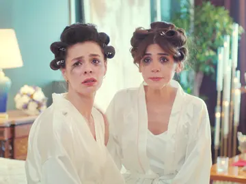 El emocionante recuerdo de Bahar sobre Hatice y Yeliz en el día de su boda El emocionante recuerdo de Bahar sobre Hatice y Yeliz en el día de su boda