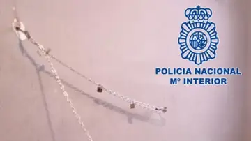 Detenidas tres personas en Torrejón de Ardoz por encadenar a un familiar a la pared durante ocho días Detenidas tres personas en Torrejón de Ardoz por encadenar a un familiar a la pared durante ocho días