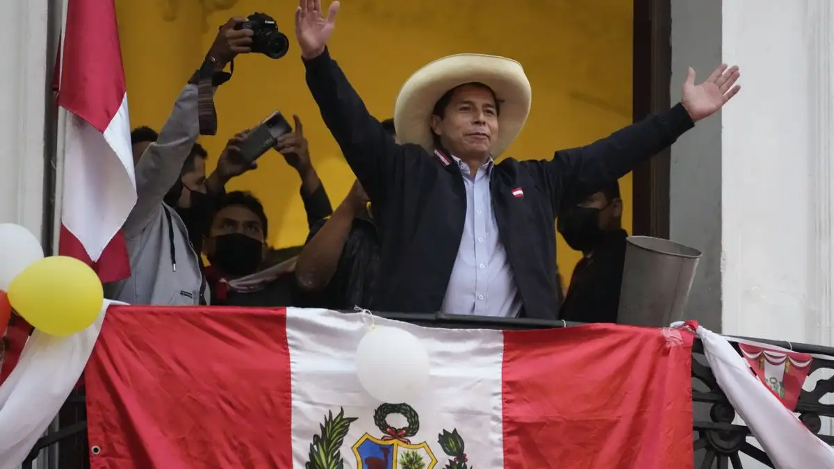 Pedro Castillo asume la presidencia de Perú "por un país sin corrupción y por una nueva Constitución" Pedro Castillo asume la presidencia de Perú "por un país sin corrupción y por una nueva Constitución"