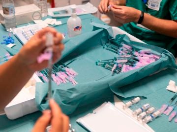 25 personas de Biar en Alicante recibirán una tercera dosis de la vacuna del coronavirus por un error