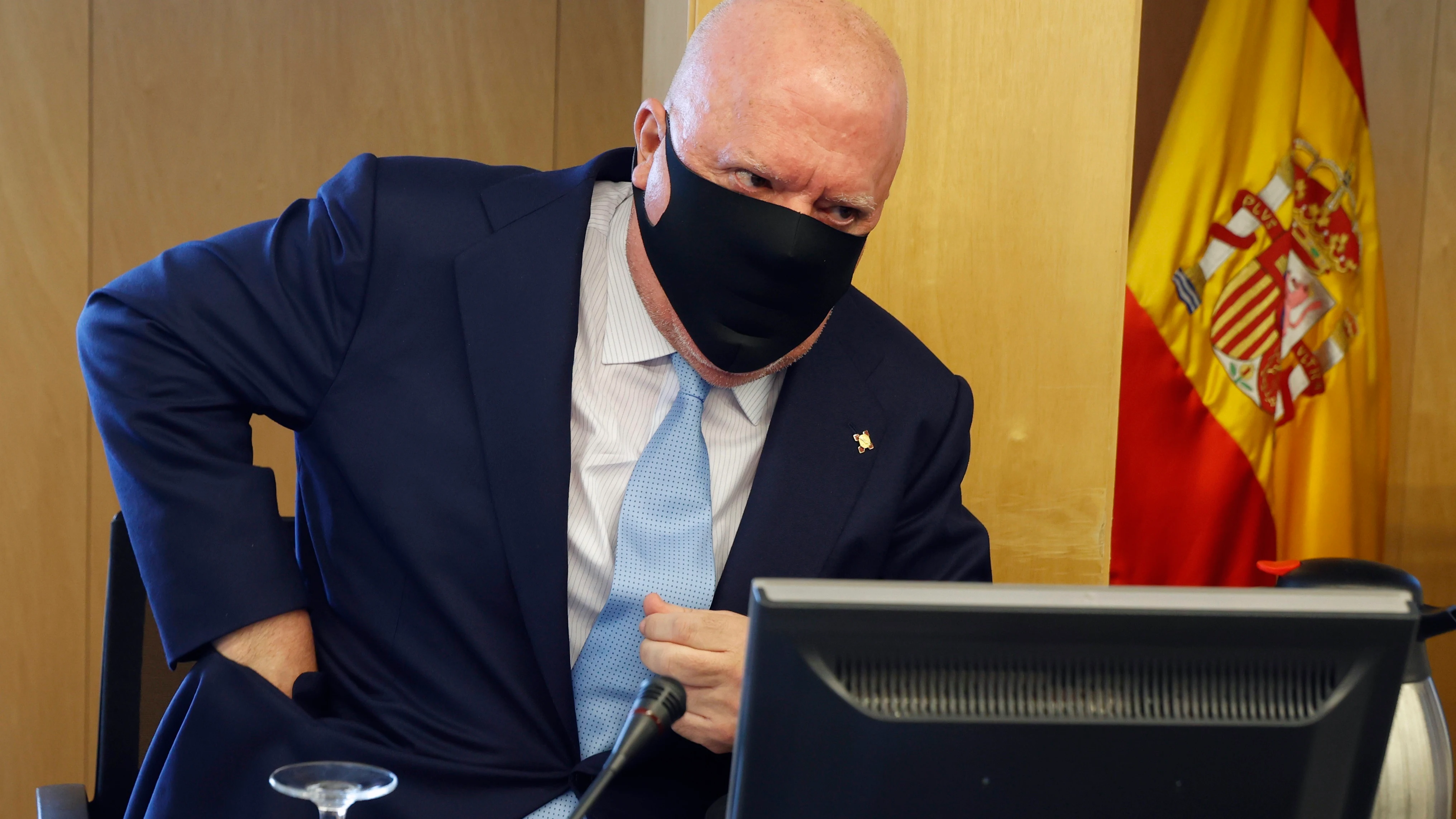 El juez archiva la causa contra Repsol, CaixaBank y sus respectivos presidentes en el caso Villarejo
