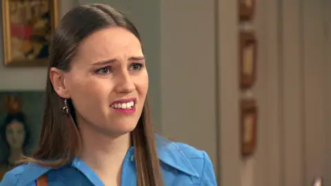 Socorro, obligada a confesar la aterradora verdad a Caridad tras una misteriosa herencia Socorro, obligada a confesar la aterradora verdad a Caridad tras una misteriosa herencia