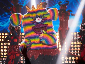 Monstruita saca su lado más rebelde con ‘La niña que llora en tus fiestas’ en la Gran Final Monstruita saca su lado más rebelde con ‘La niña que llora en tus fiestas’ en la Gran Final