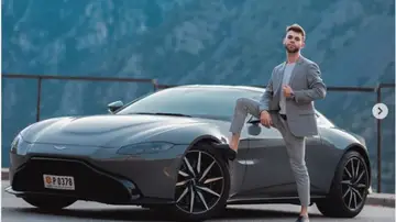El youtuber español 'Salva' presume en redes de haberse comprado un Aston Martin y lo estrella poco después El youtuber español 'Salva' presume en redes de haberse comprado un Aston Martin y lo estrella poco después