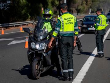 Así es la campaña especial de vigilancia y control de las motos de la DGT