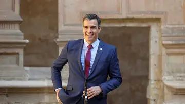 El presidente del Gobierno, Pedro Sánchez en su intervención previa a la XXIV Conferencia de Presidentes, el máximo órgano político de coordinación multilateral, que se celebra este viernes en el Convento de San Esteban, en Salamanca. El presidente del Gobierno, Pedro Sánchez en su intervención previa a la XXIV Conferencia de Presidentes, el máximo órgano político de coordinación multilateral, que se celebra este viernes en el Convento de San Esteban, en Salamanca.