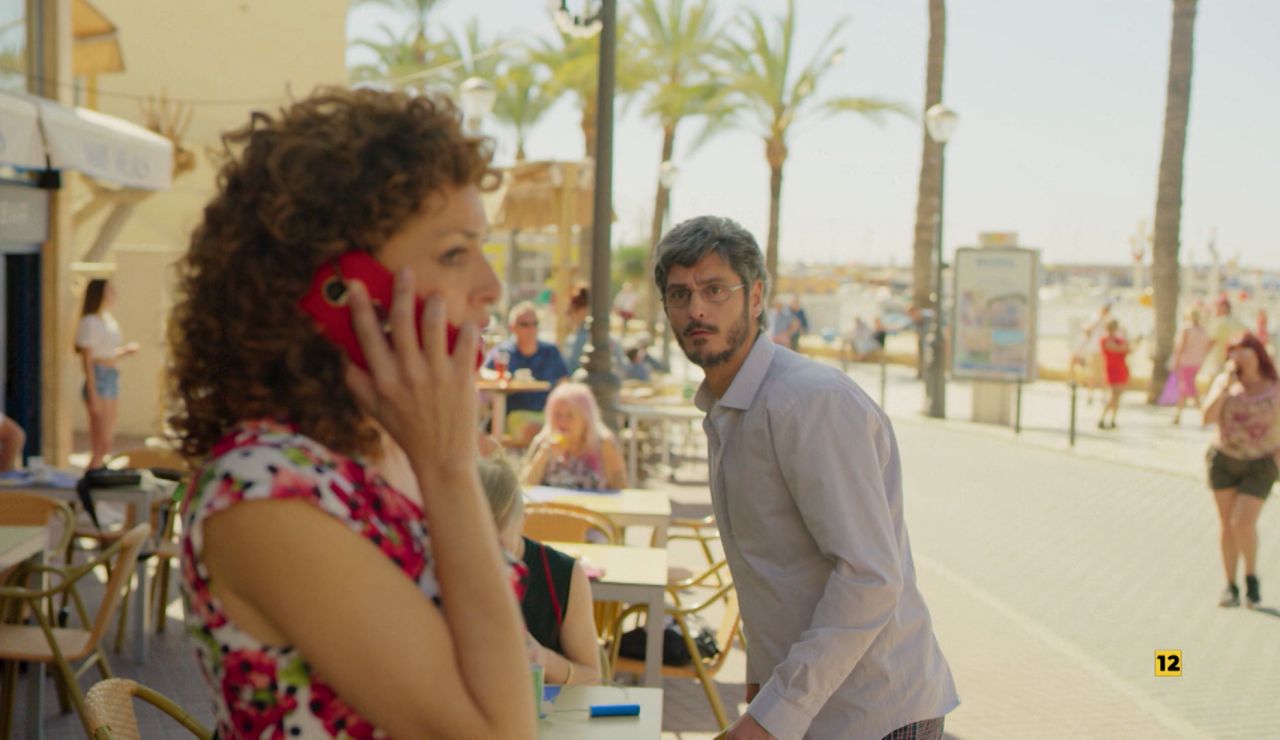 La búsqueda de su primer amor, más difícil de lo que parece en 'Benidorm'