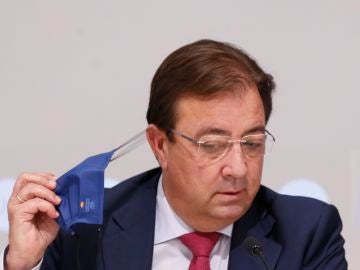 Guillermo Fern&aacute;ndez Vara propone en la Conferencia de Presidentes la mascarilla obligatoria durante todos los inviernos