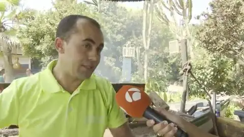 La historia de Mohamed: el espetero que llegó a España debajo de un camión La historia de Mohamed: el espetero que llegó a España debajo de un camión